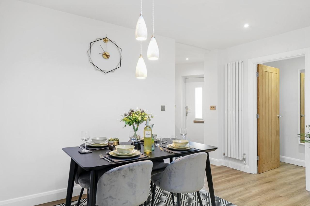 Modern Bungalow In Maidstone Sleeps 5 With Free Parking 외부 사진