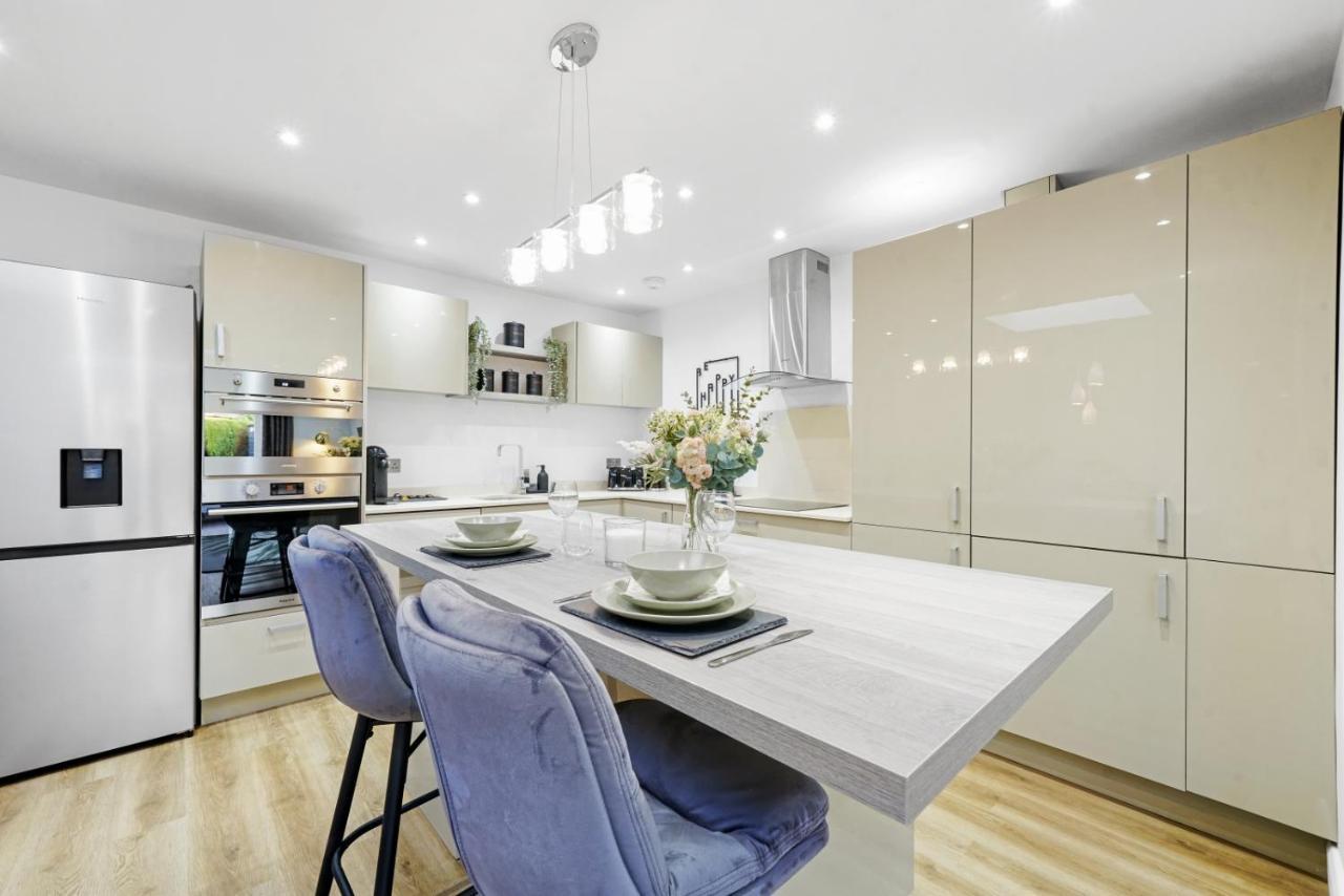Modern Bungalow In Maidstone Sleeps 5 With Free Parking 외부 사진