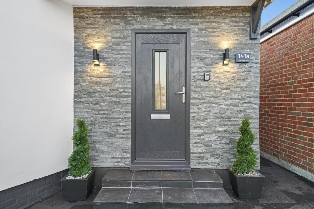 Modern Bungalow In Maidstone Sleeps 5 With Free Parking 외부 사진