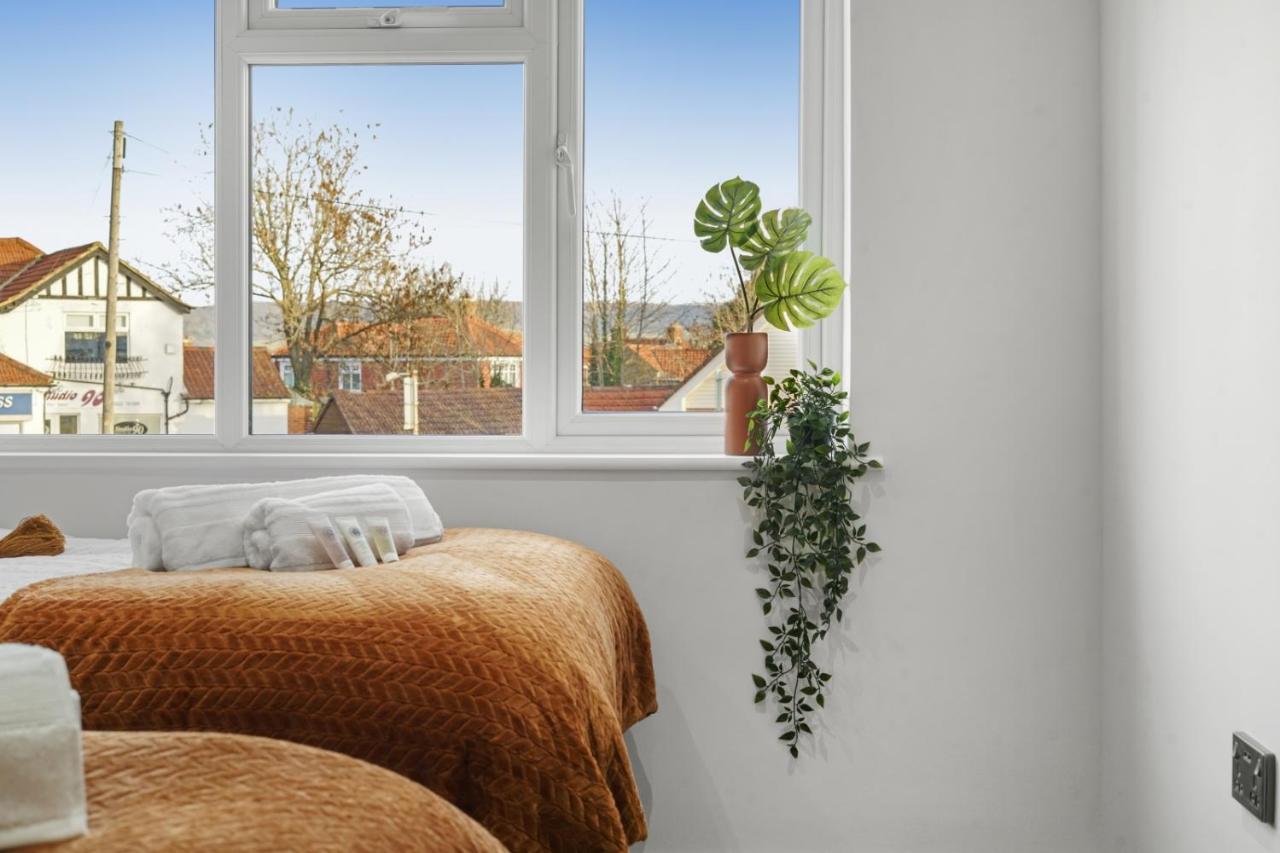 Modern Bungalow In Maidstone Sleeps 5 With Free Parking 외부 사진