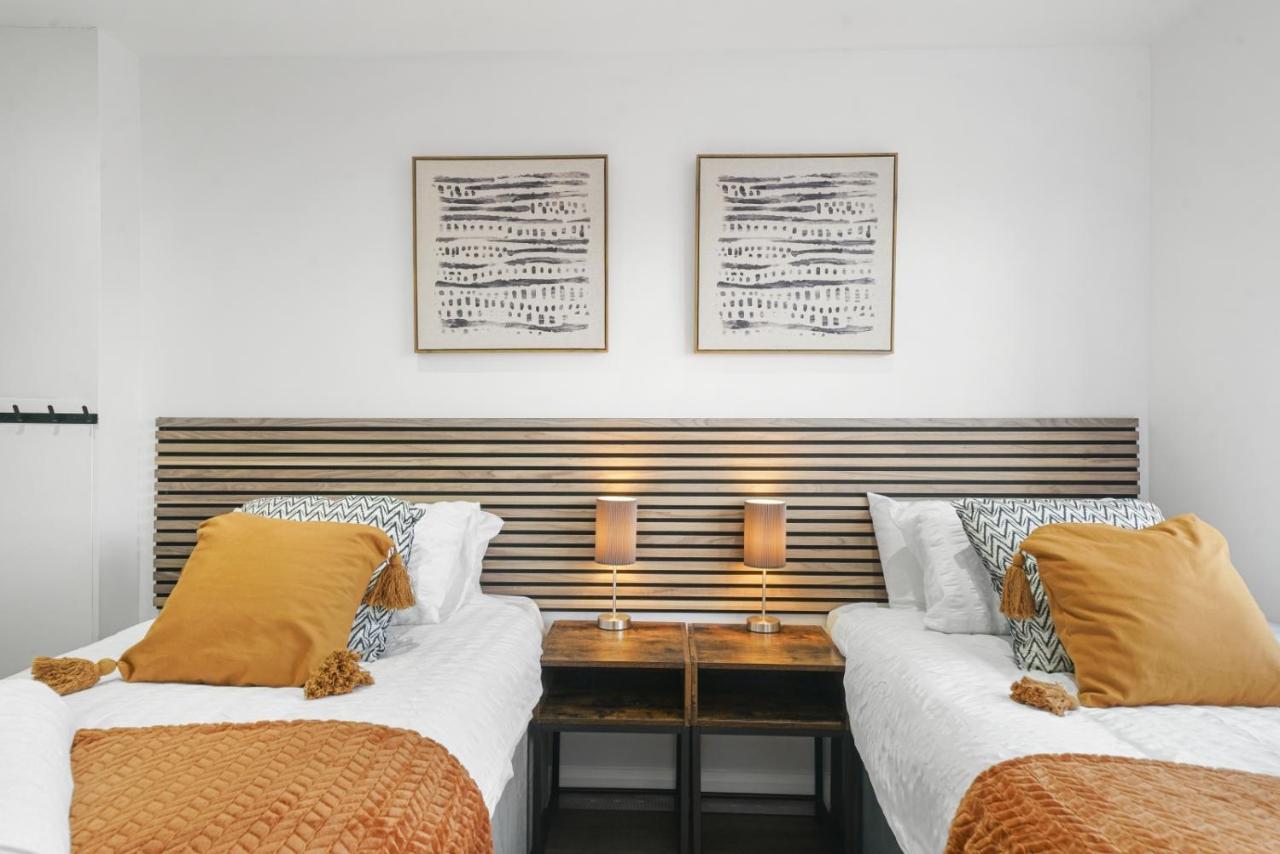 Modern Bungalow In Maidstone Sleeps 5 With Free Parking 외부 사진