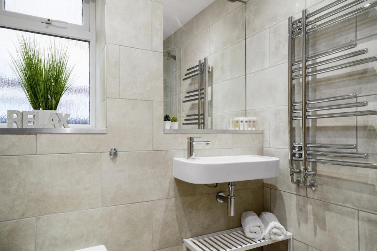 Modern Bungalow In Maidstone Sleeps 5 With Free Parking 외부 사진